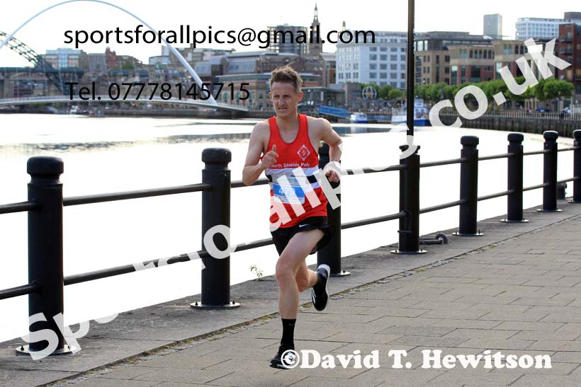 The 2022 Bridges of the Tyne 5 Mile (organised Tyne Bridge Harriers), Quayside, Newcastle, Tuesday, July 5th. Photo: David T. Hewitson/Sports for All Pics